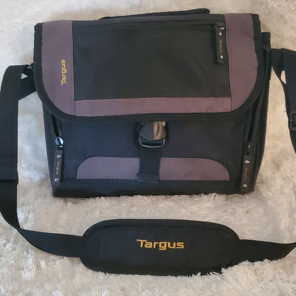 Targus small electronics bag - Picture 1 of 5